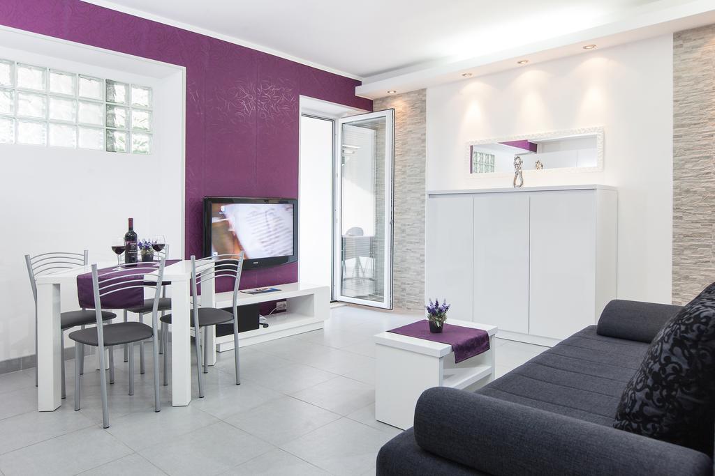 Apartments Smiljka Tučepi 部屋 写真