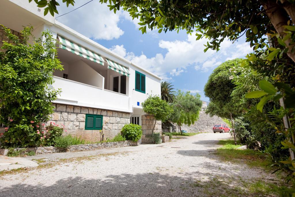 Apartments Smiljka Tučepi エクステリア 写真
