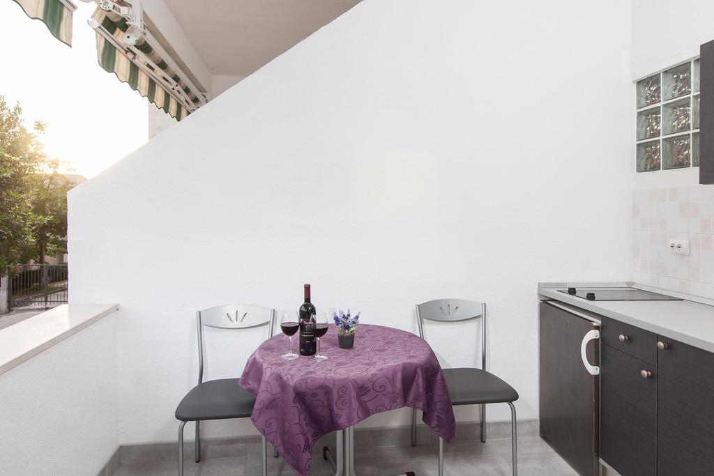 Apartments Smiljka Tučepi エクステリア 写真