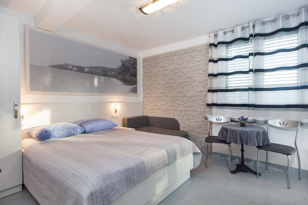 Apartments Smiljka Tučepi エクステリア 写真